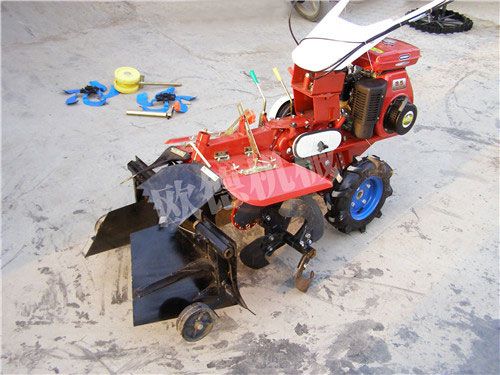 小型開溝起壟機(jī)